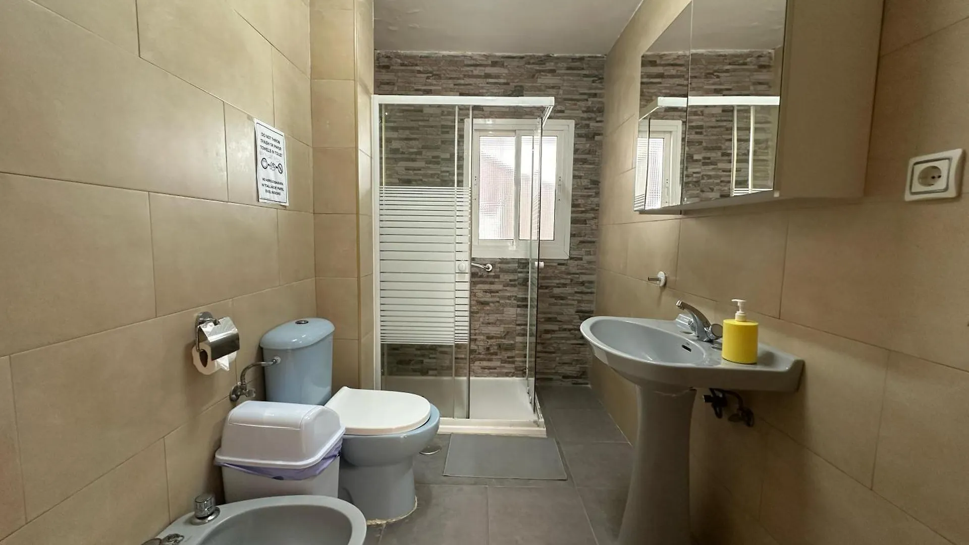 Homestay Habitacion Individual En La Victoria Malaga